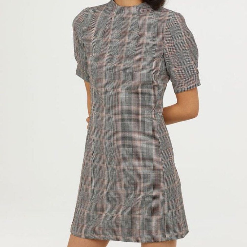 H&M Womens Plaid Red Black And White Short Sleeve Herringbone Dress Size 6